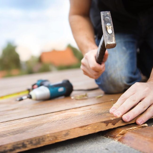 imgi_214_handyman_installing_wooden_floor_1_0a3490f7e6