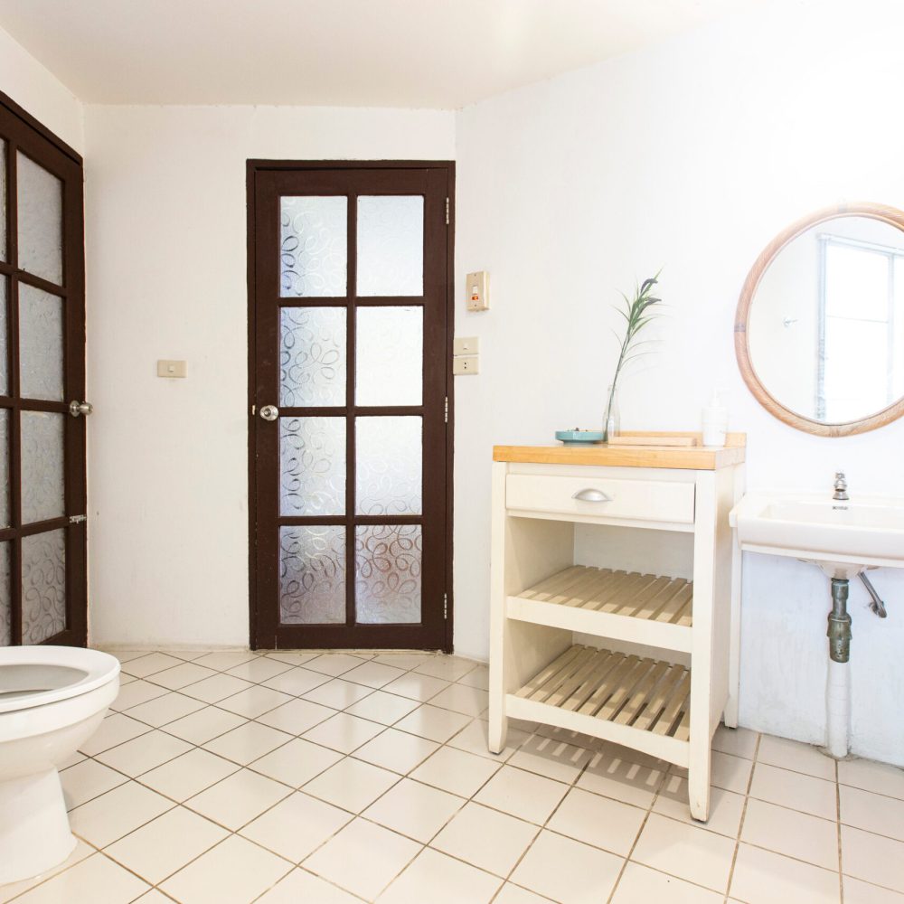 Retro bathrooms with pastel old bathroom interior.