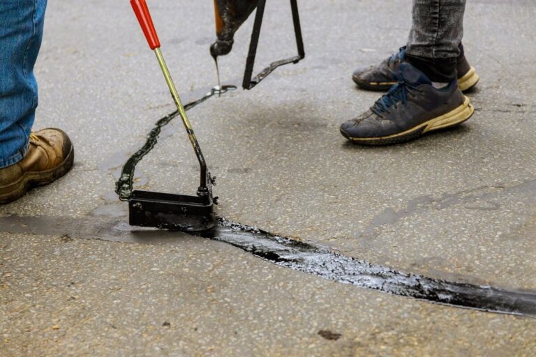 Quick & Clean Crack Sealing in Live Oak, Texas