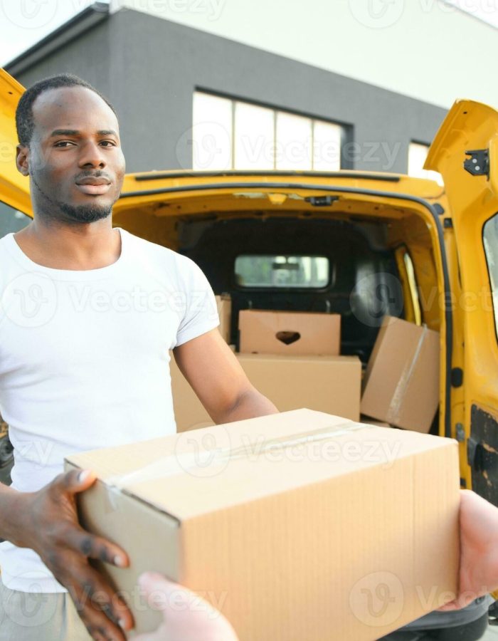 imgi_160_express-delivery-service-courier-delivering-package-to-man-delivery-service-delivery-home-and-shipping-photo