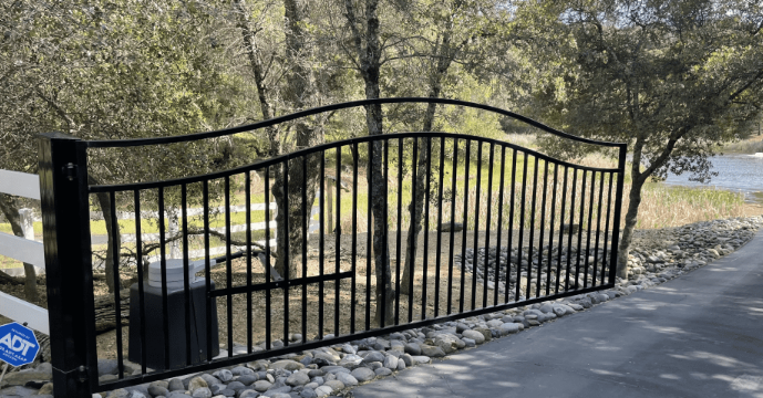 Metal Fence Repair Experts in Granite Bay, CA