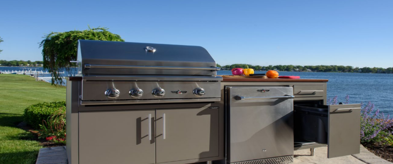 Outdoor Kitchen with Pavers in Ponte Vedra Beach, FL: Coastal Backyard Perfection