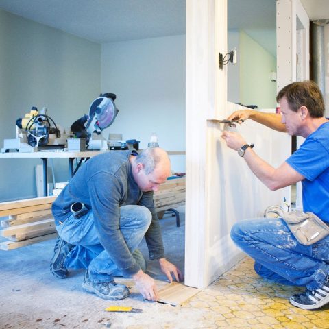 imgi_162_workers-remodeling-a-home